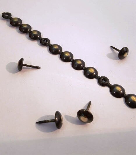 250 Meter Ziernagelstreifen bronce renaissance Ø 9,6 mm